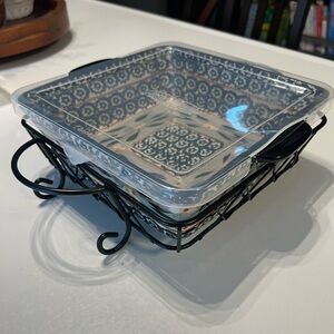 Temp-tations by Tara Old World Square Baking Dish w/Black Metal Holder & cover